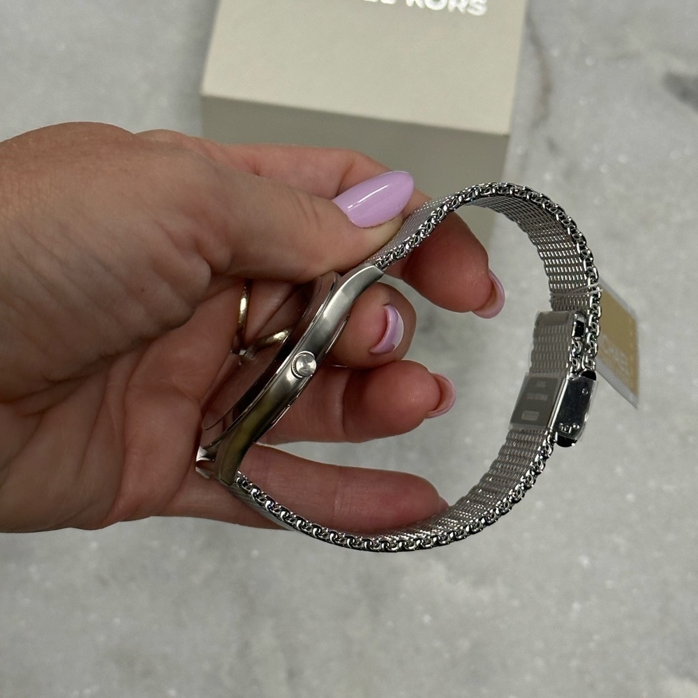 NWT Michael Kors watch MK8606 - Picture 3 of 5
